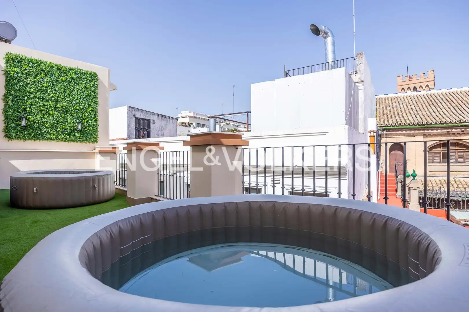 Terrassa de Casa o xalet en venda en Sevilla amb Aire condicionat, Calefacció i Moblat