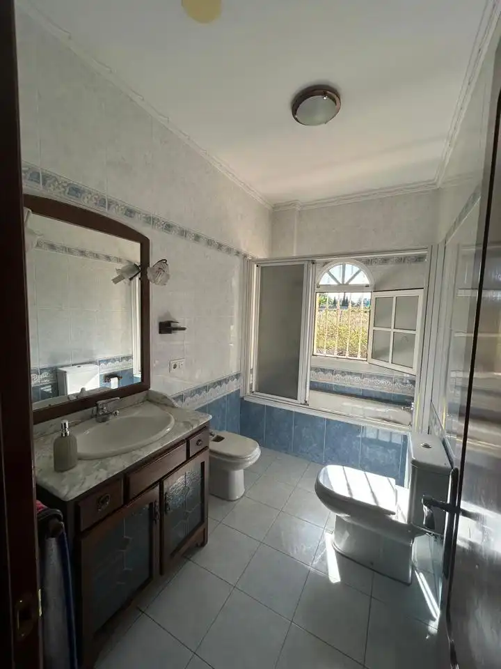 Bathroom of Houses for sale in Málaga  with Air Conditioner, Heating and Private garden