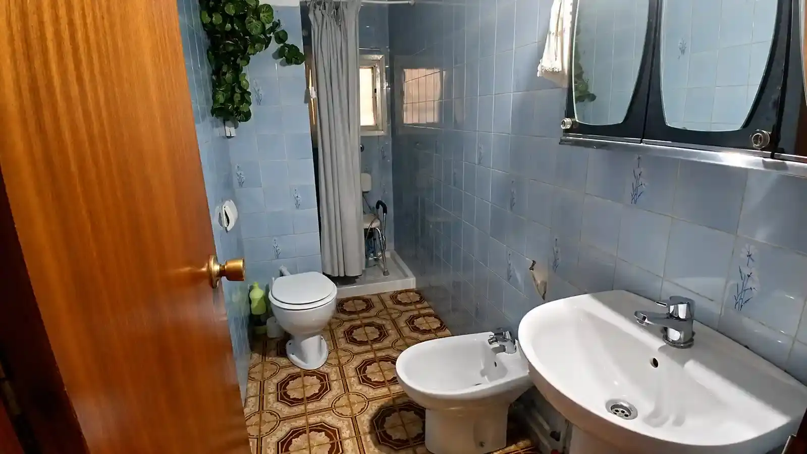 Bany de Casa adosada en venda en Valderrobres amb Moblat i Balcó