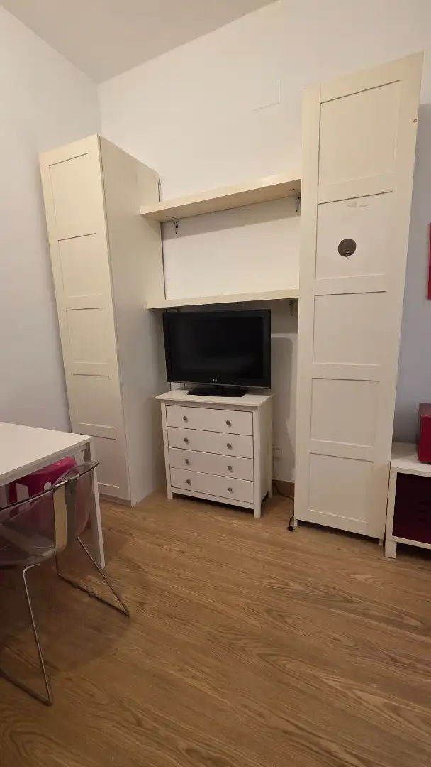 Dormitori de Estudi de lloguer en Madrid amb Aire condicionat i Moblat