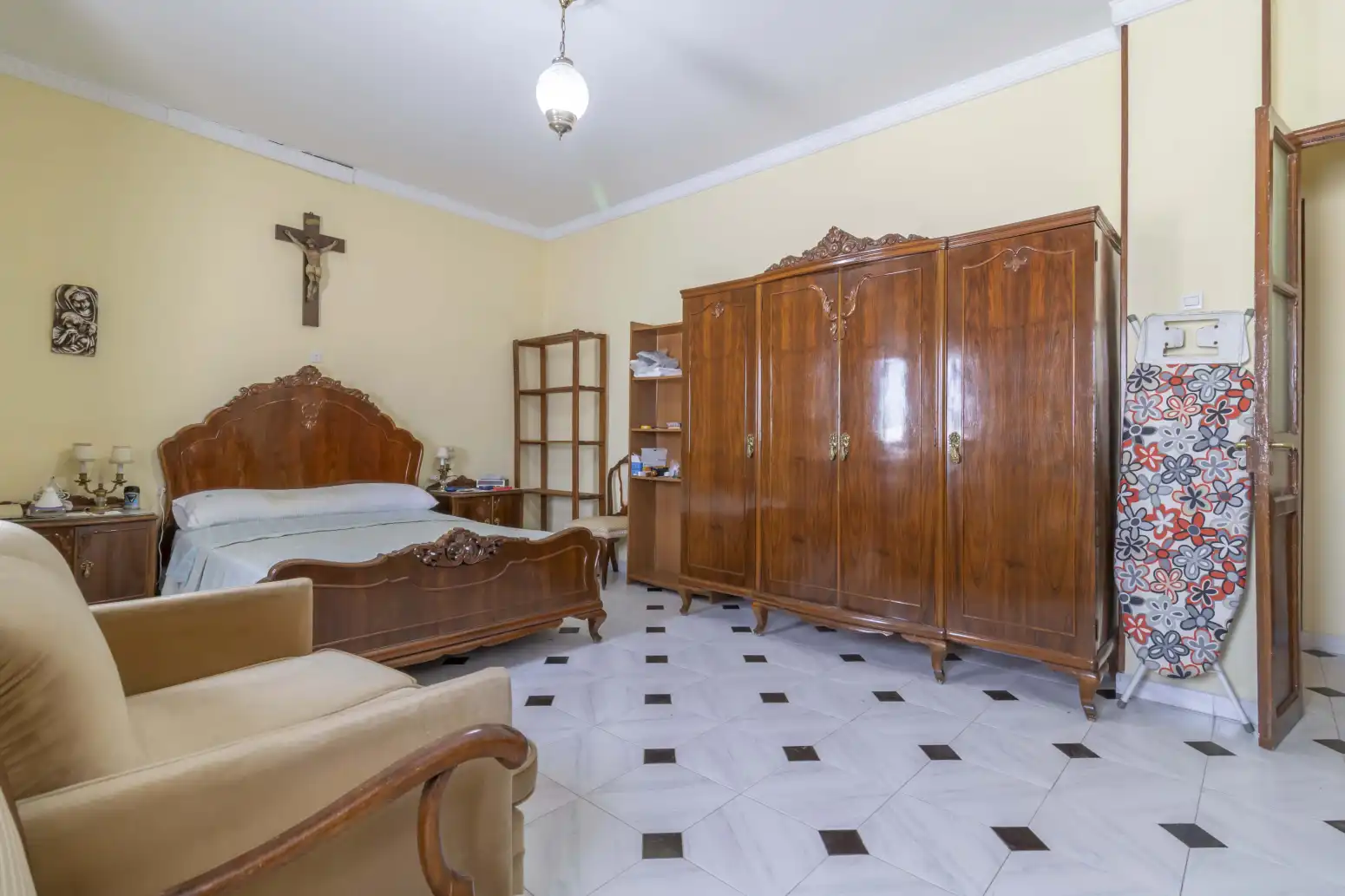 Dormitori de Casa adosada en venda en Villanueva del Río y Minas amb Aire condicionat, Terrassa i Balcó