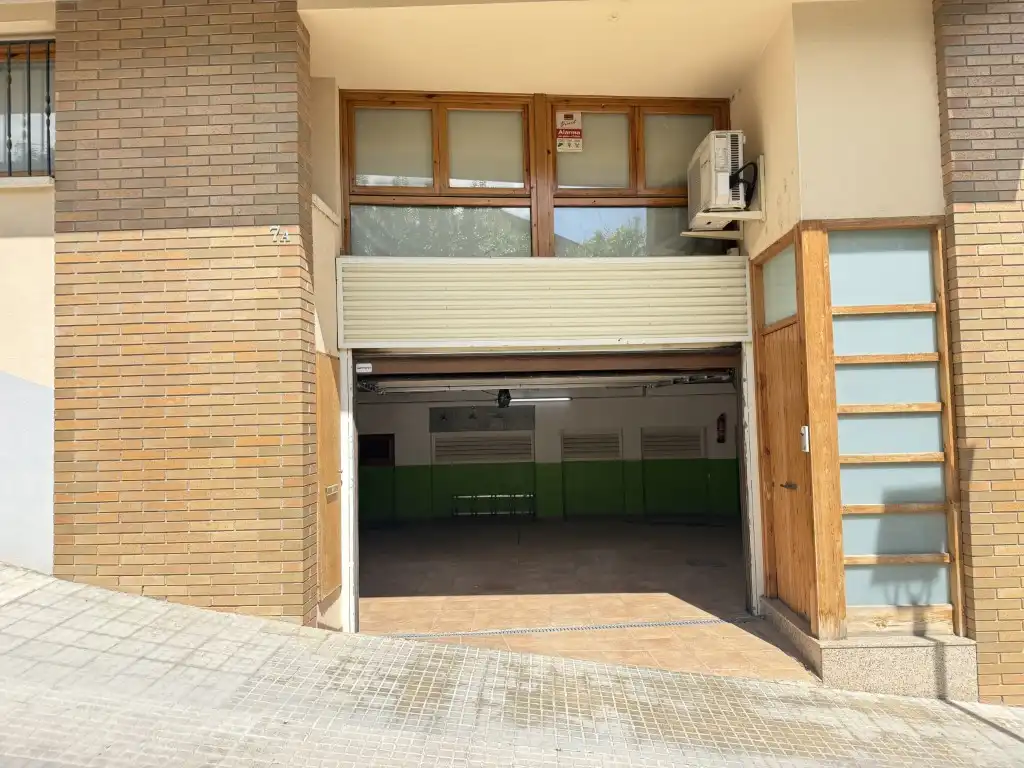 Houses for sale in Avenida Francesc Macia, Avià