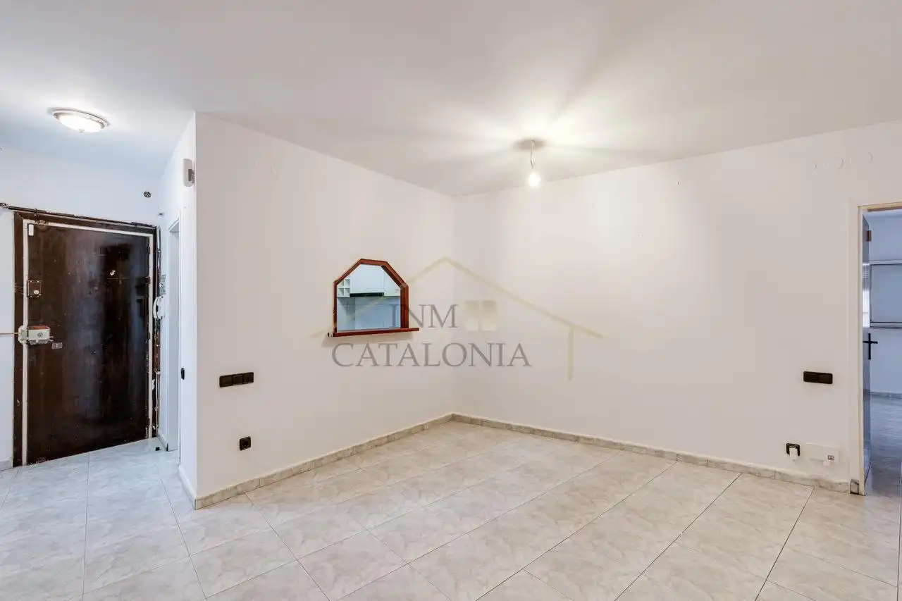 Flat for sale in Barcelona  with Alarm