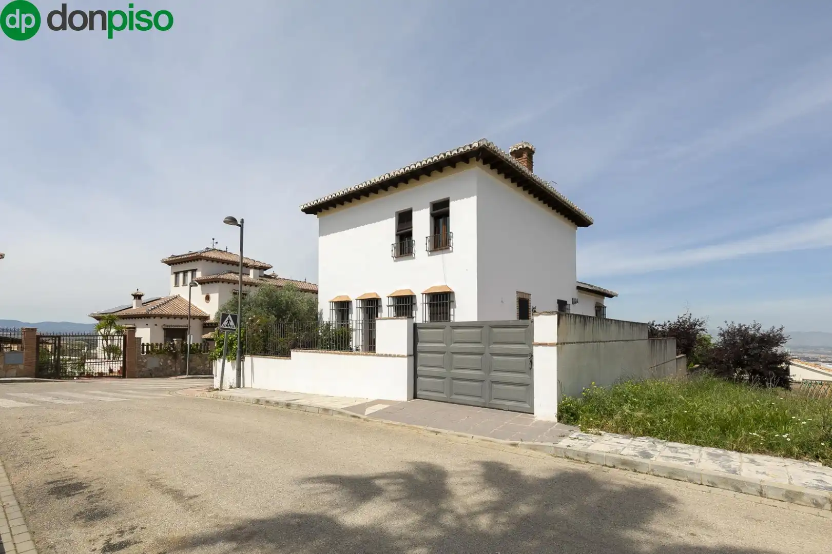 Houses for sale in Calle Cúllar Vega, Altos de la Zubia