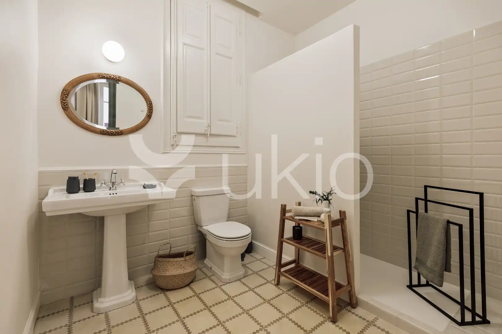 Baño de Apartamento de alquiler en Barcelona con Aire acondicionado, Calefacción y Amueblado
