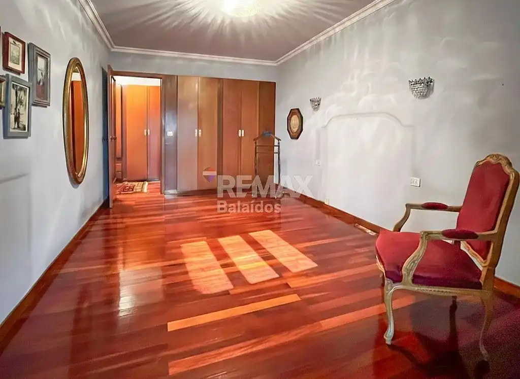 Piso en venta en Vigo  con Calefacción, Parquet y Terraza