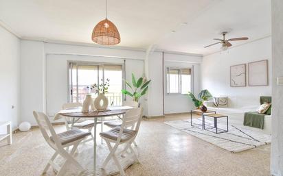 Living room of Flat for sale in Burjassot  with Balcony