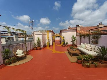 Flat with balcony for sale in Eixample