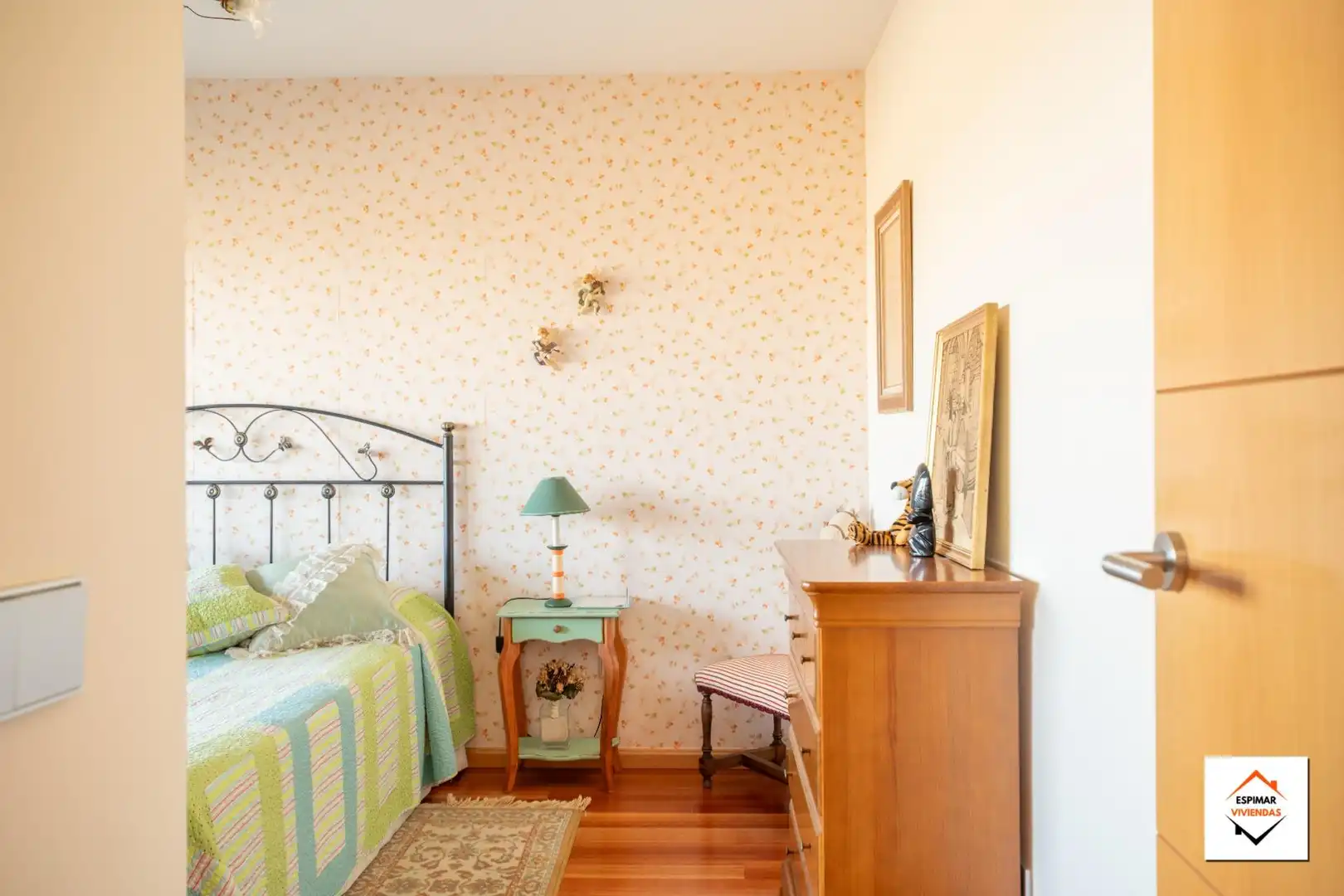 Schlafzimmer von Einfamilien-Reihenhaus zum Verkauf in Villanueva de Gállego mit Heizung, Privatgarten und Terrasse