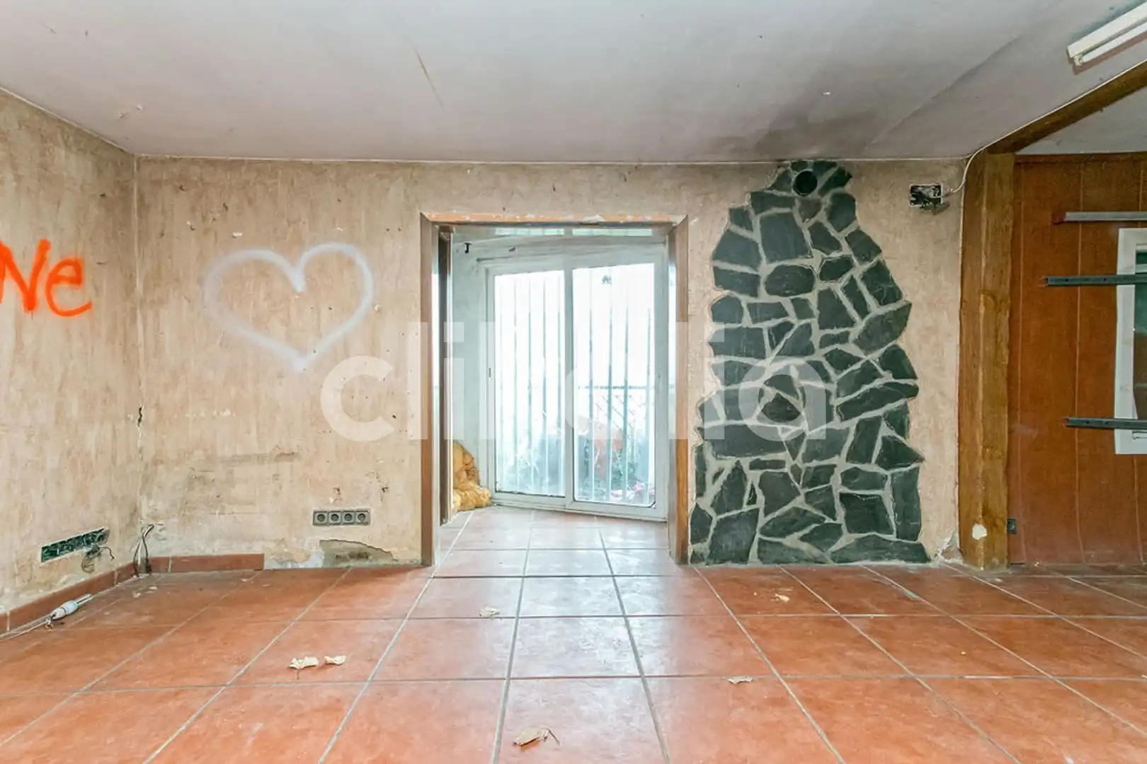 Casa amb piscina en venda a Palafolls, imagen 3