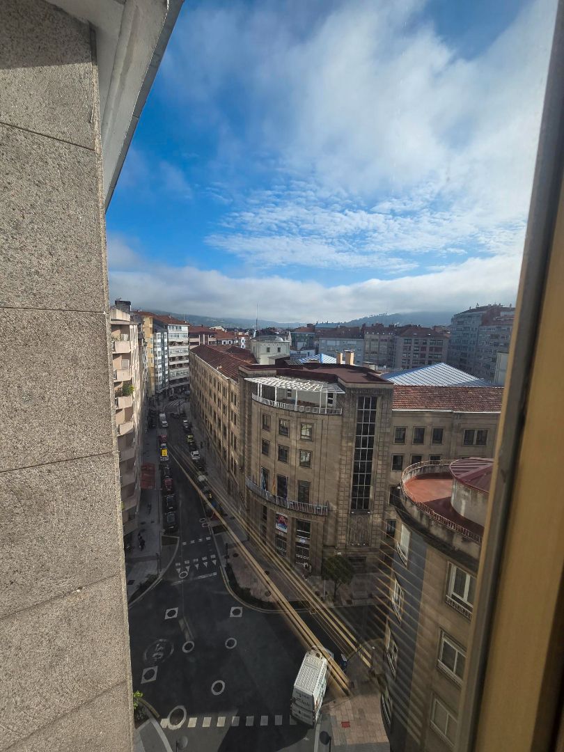 Vista exterior de Pis en venda en Ourense Capital  amb Calefacció, Parquet i Moblat