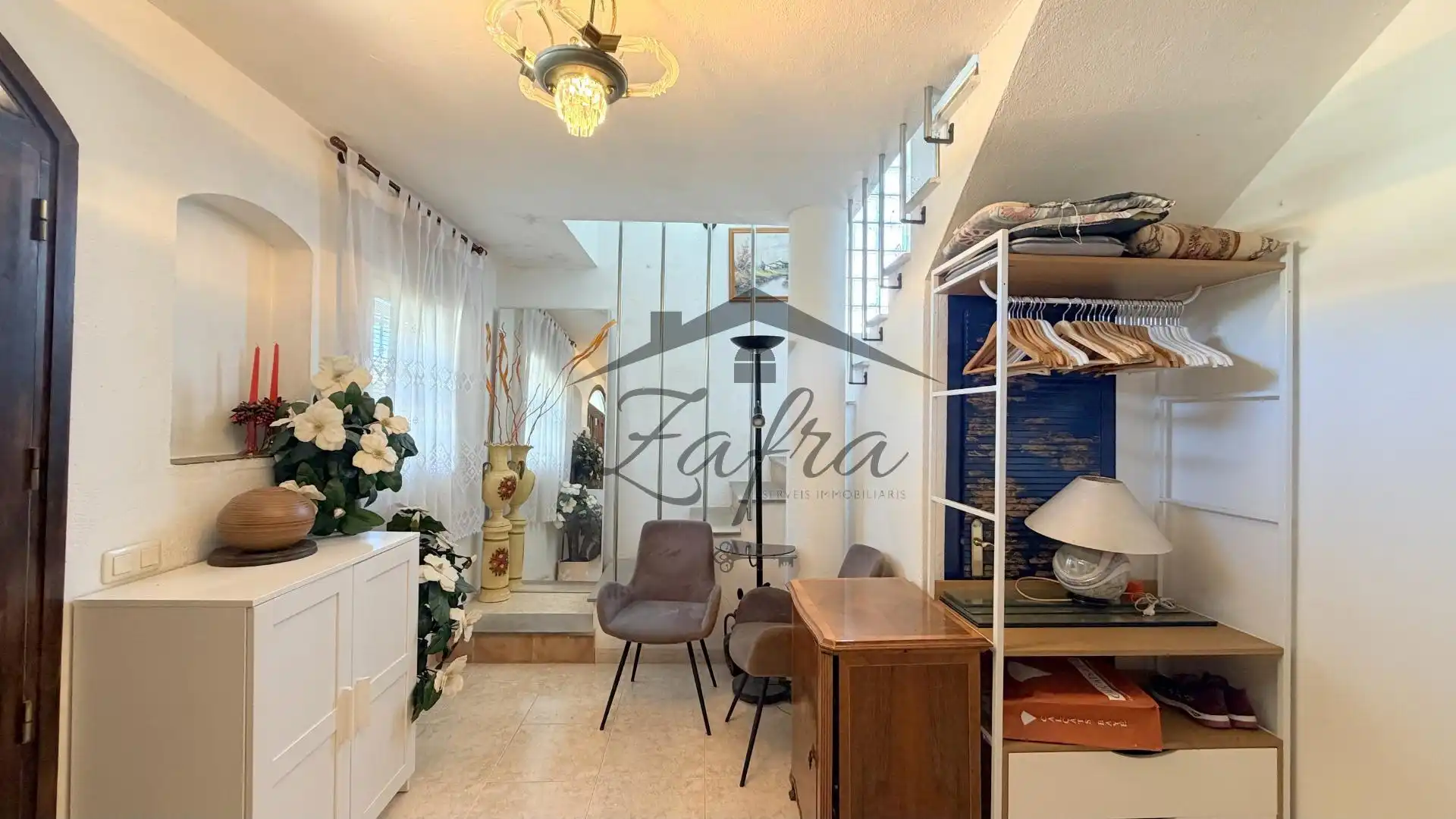 Casa con jardín en venta en Carrer Carrer Canigó, imagen 3