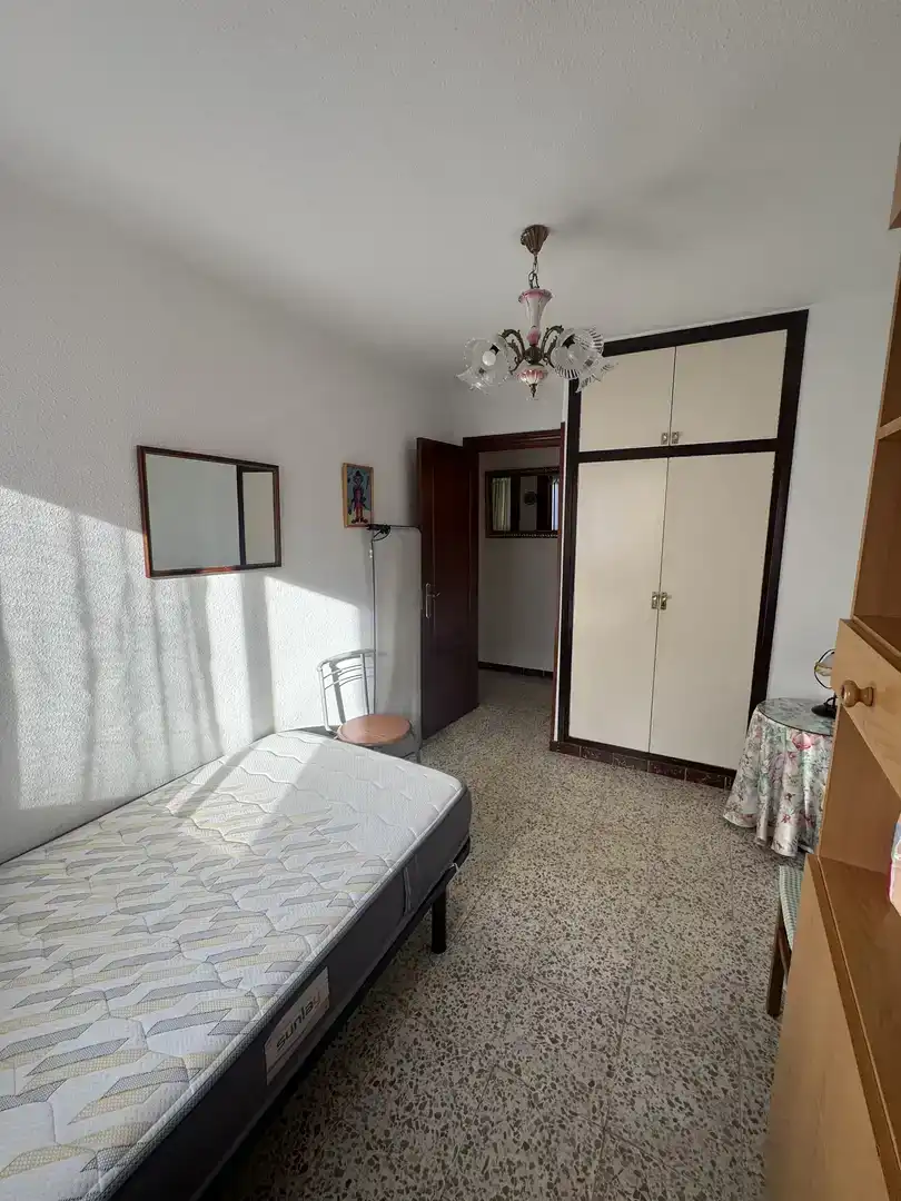 Habitación de Piso en venta en Teatinos - Universidad