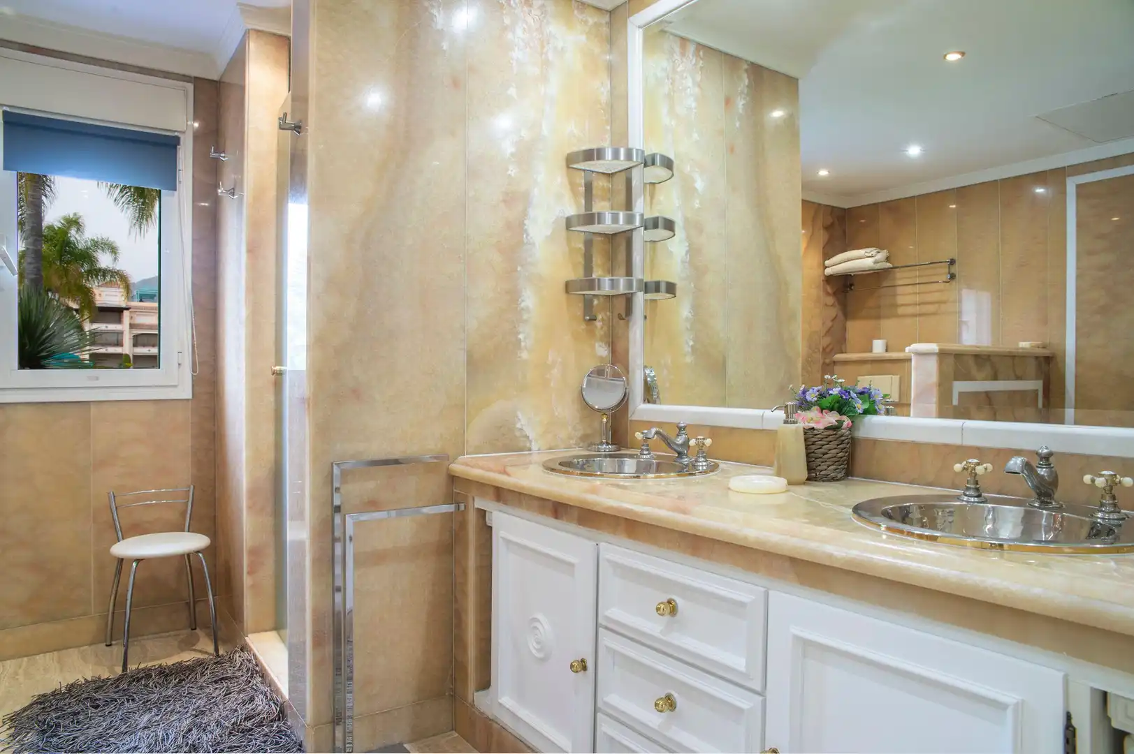 Bathroom of Apartments for rent in Marbella  with Air Conditioner, Private garden and Furnished