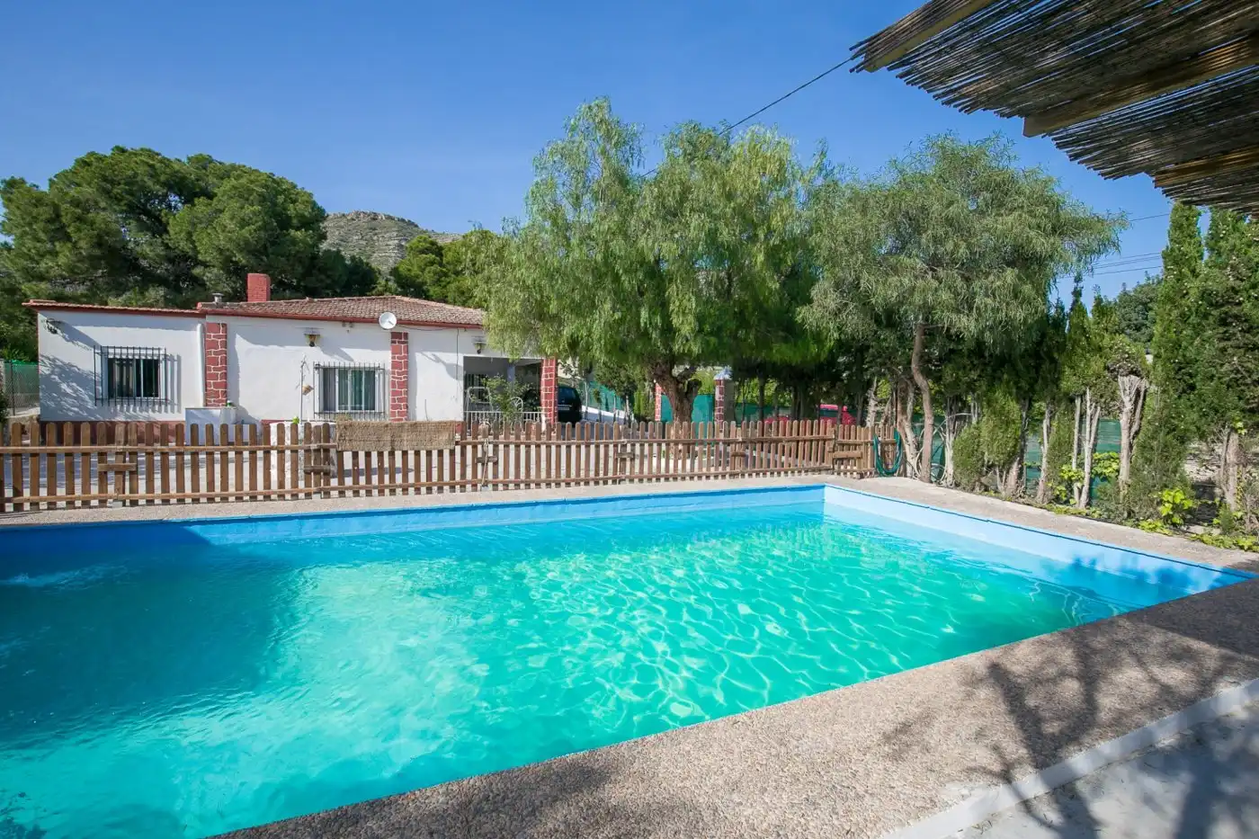 Casa con piscina en alquiler en Aspe Centro