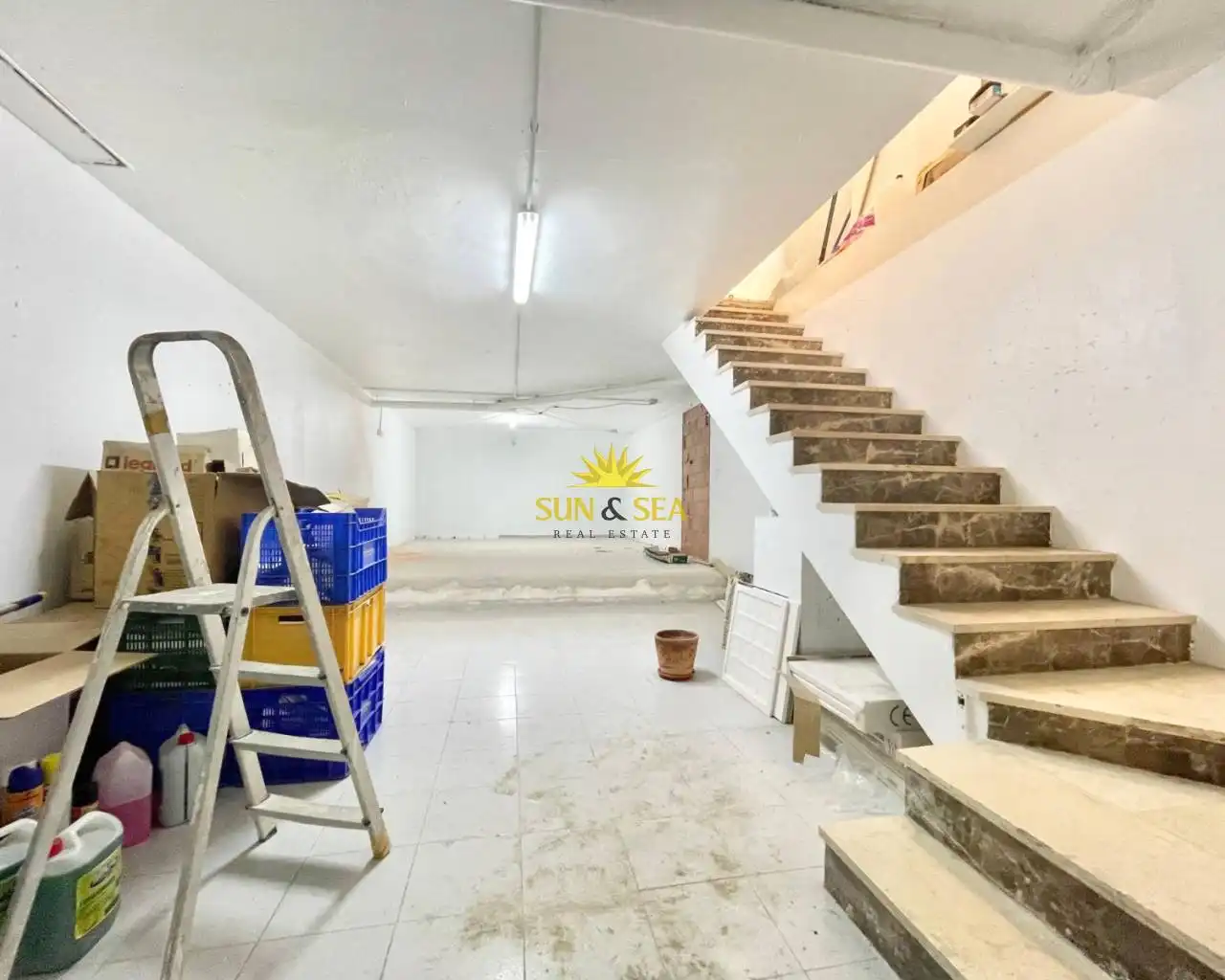 Commercial properties for rent in Avenida Habaneras - Curva de Palangre