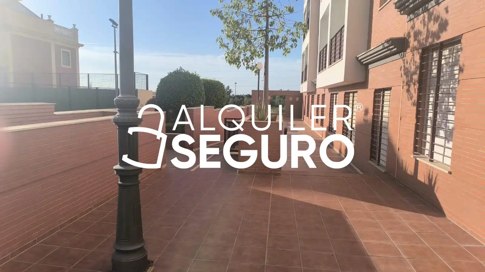 Piso de alquiler en Dos Hermanas con Aire acondicionado, Piscina y Amueblado