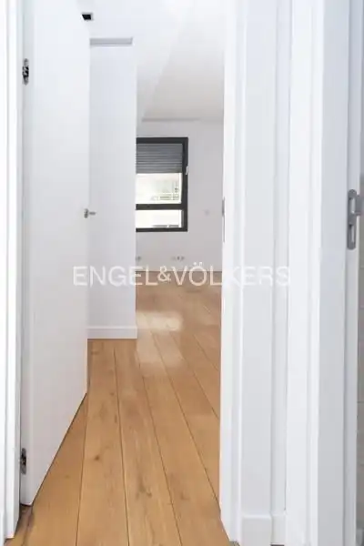 Wohnung zur Miete in Madrid mit Klimaanlage, Heizung und Terrasse