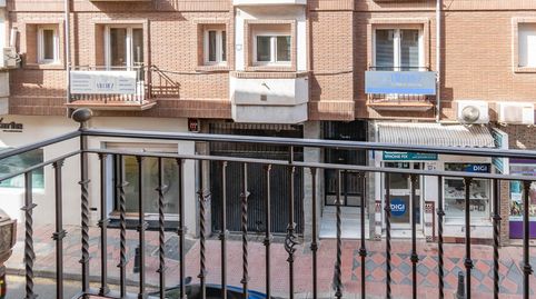 Foto 2 de Piso en venta en Calle Real, Las Tres Cruces, Armilla