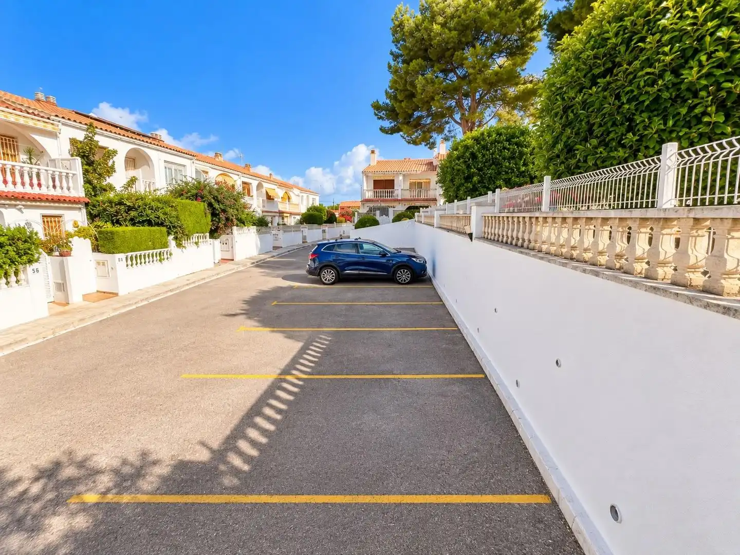 Detached homes for sale in La Franquesa - Oasis Park
