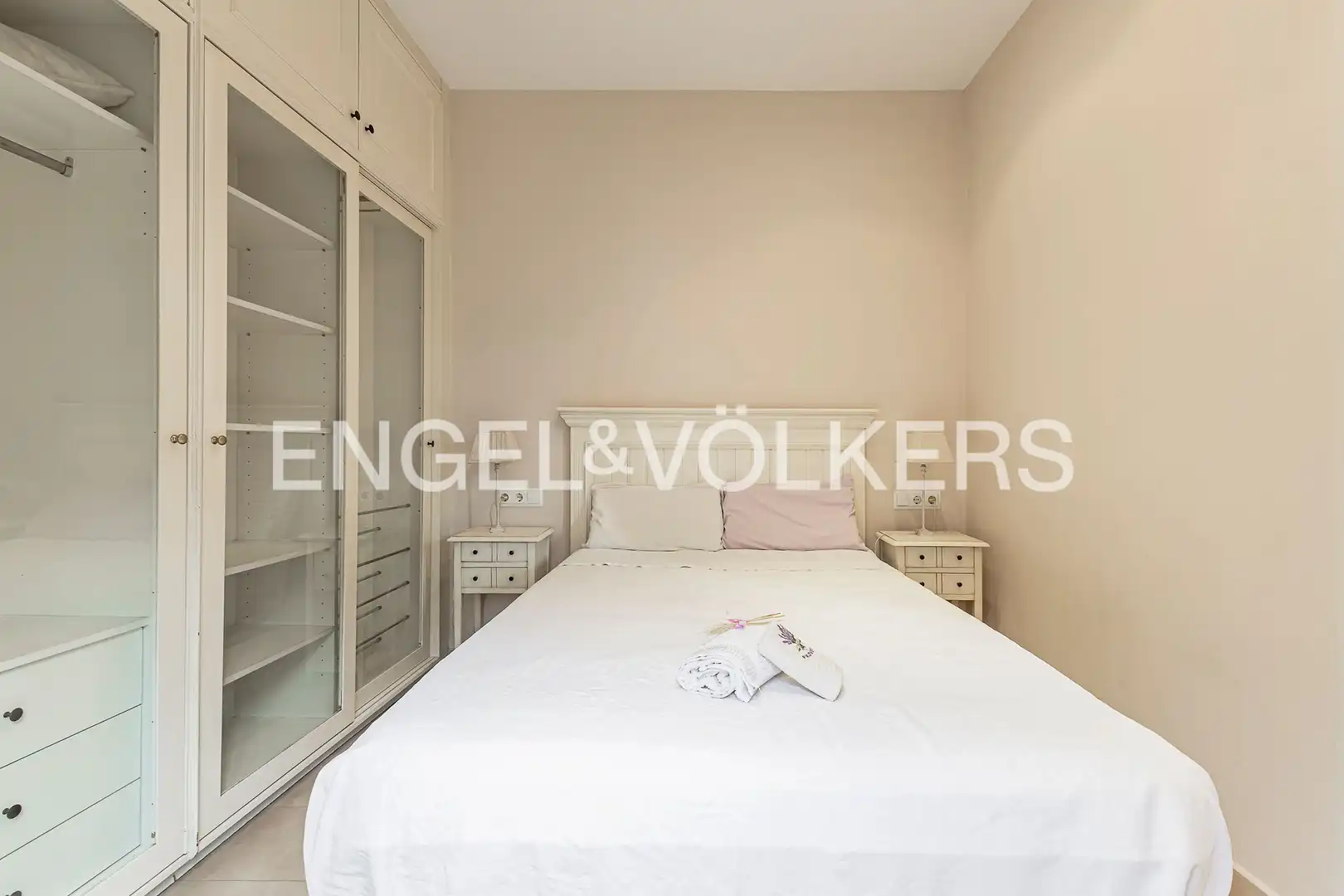 Habitación de Piso de alquiler en Barcelona con Aire acondicionado, Calefacción y Amueblado