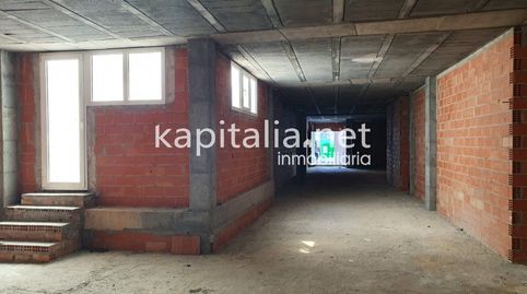 Local  comercial con patio  a la venta en Ontinyent.