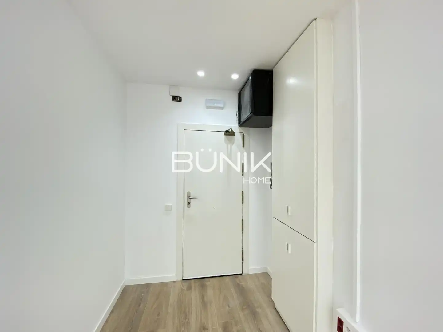 Office for rent in Barcelona  with Air Conditioner