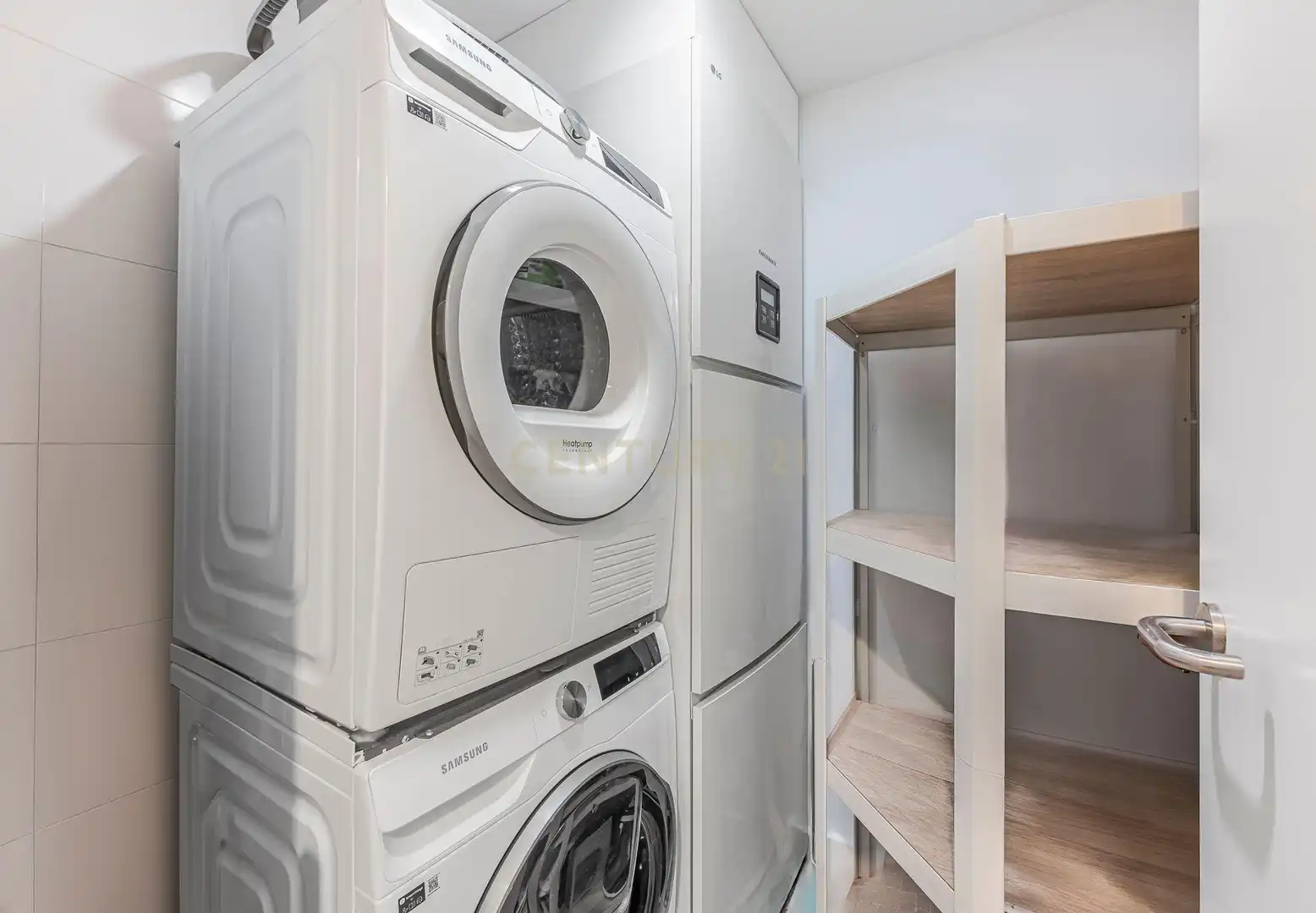 Habitación de Apartamento en venta en Benahavís con Aire acondicionado, Trastero y Lavadora