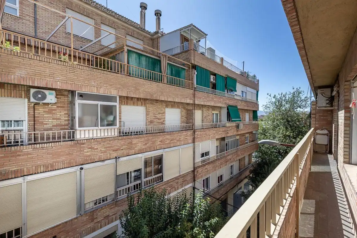 Flat with lift to rent in Beiro, imagen 6