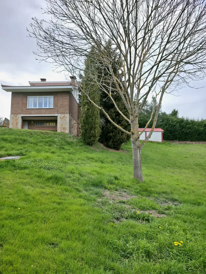 Casa o xalet en venda en Pomar de Valdivia amb Calefacció, Jardí privat i Terrassa