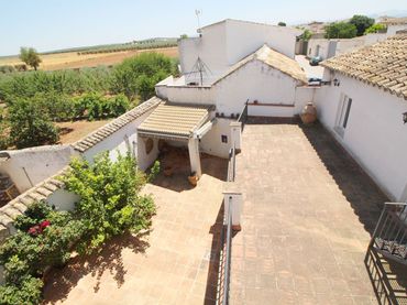 Maison rustique avec jardin à vendre à VELEZ MALAGA