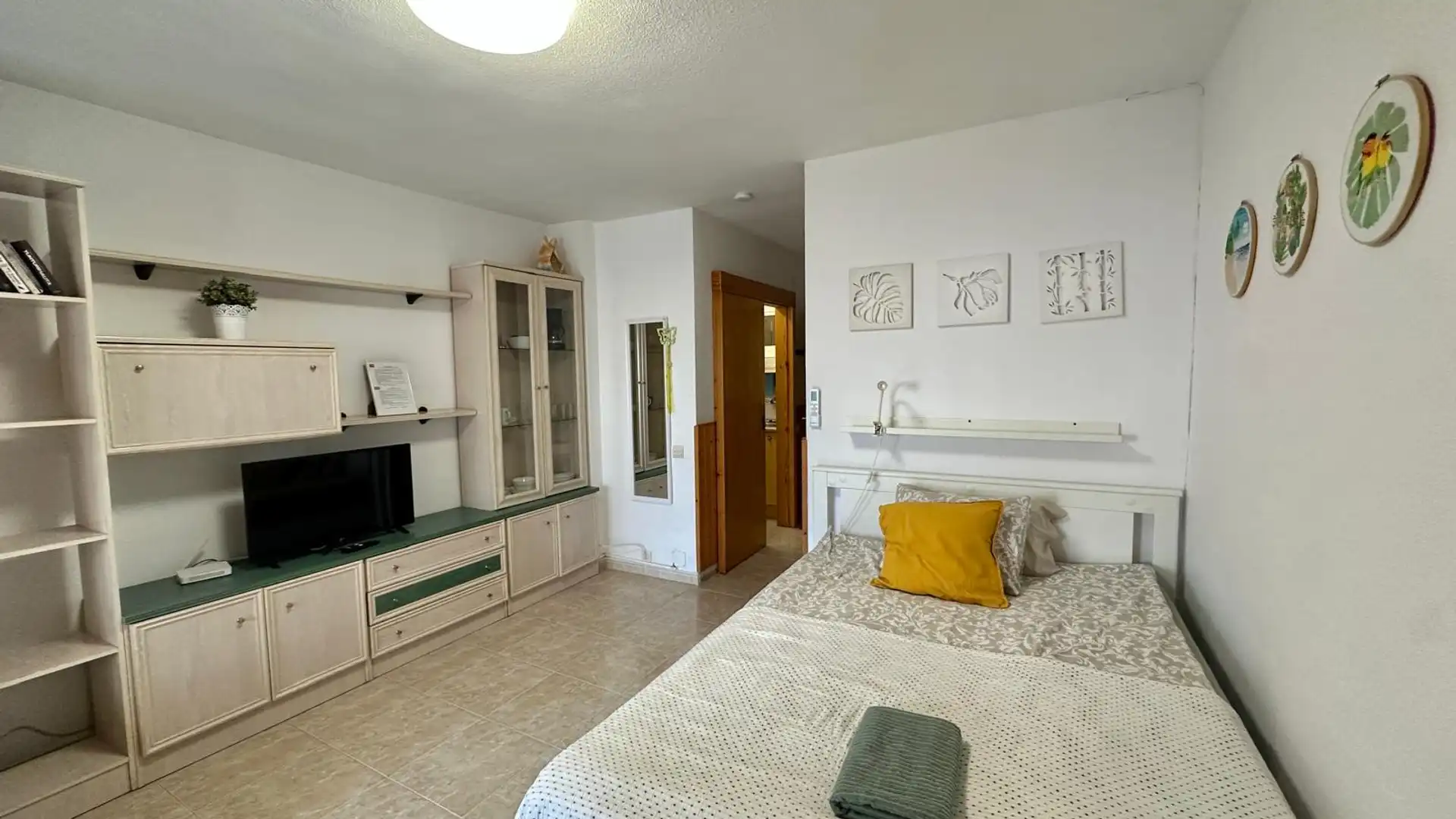 Bedroom of Study for sale in Benalmádena  with Air Conditioner, Terrace and Furnished