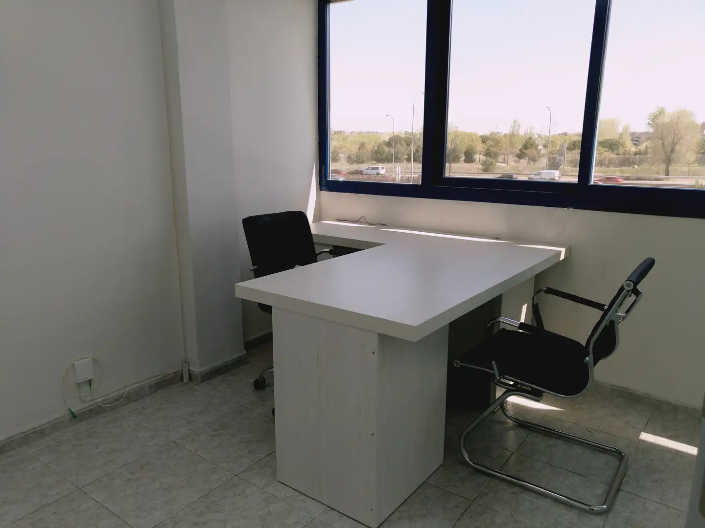 Office for rent in Leganés  with Air Conditioner, Heating and Furnished