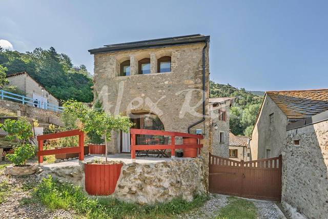 Casa-chalet en Venta en Llo en Llo