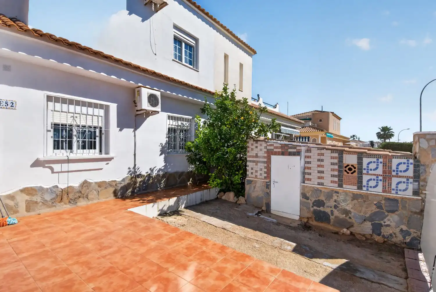 Vista exterior de Dúplex en venta en Orihuela con Aire acondicionado, Piscina y Amueblado