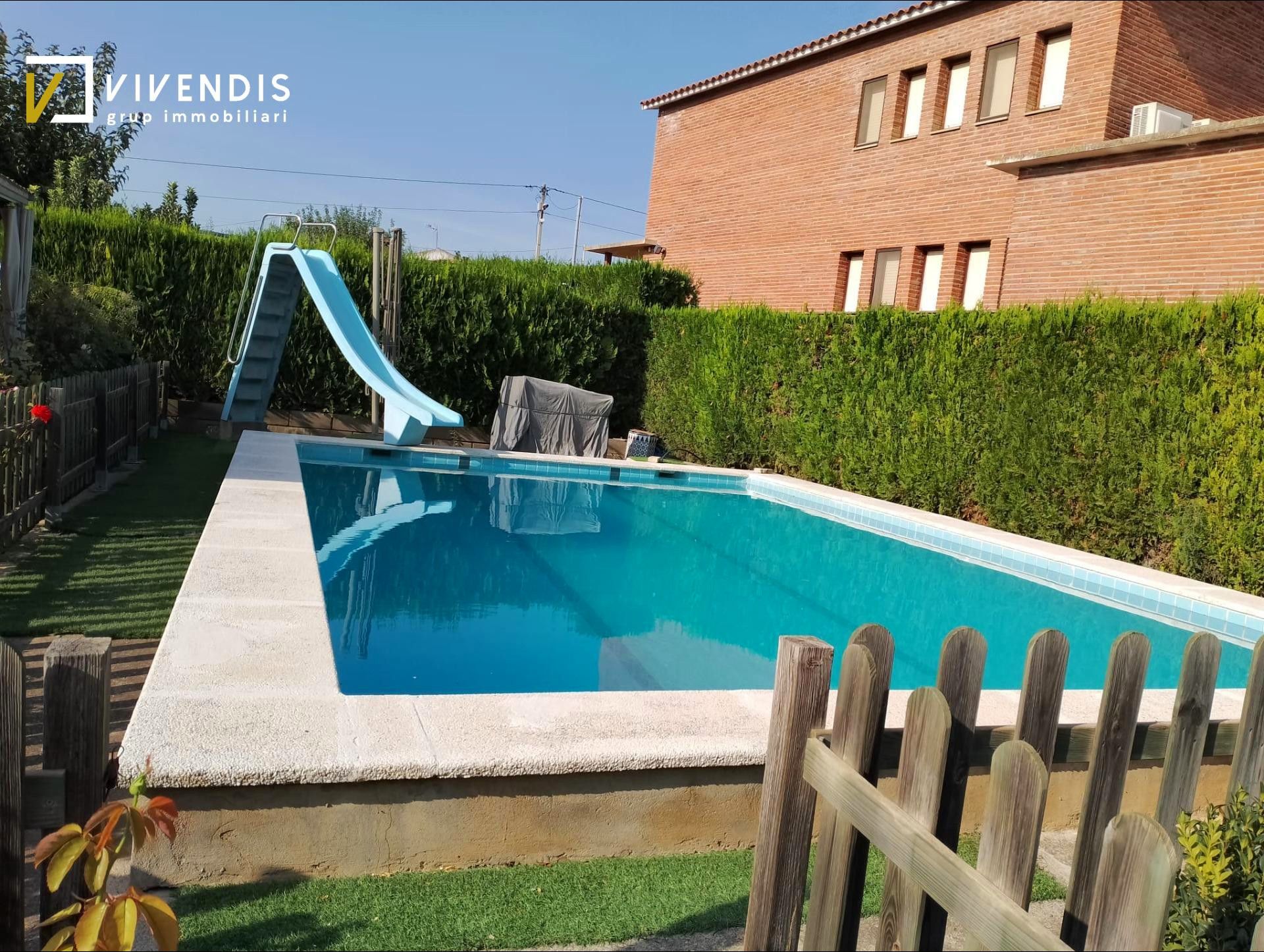 Swimming pool of House or chalet for sale in Alguaire  with Air Conditioner, Heating and Private garden