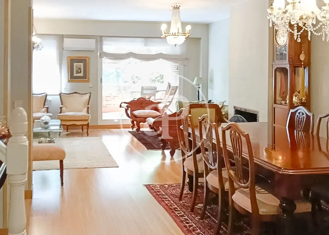 Comedor de Casa adosada en venta en Madrid con Aire acondicionado, Calefacción y Jardín privado