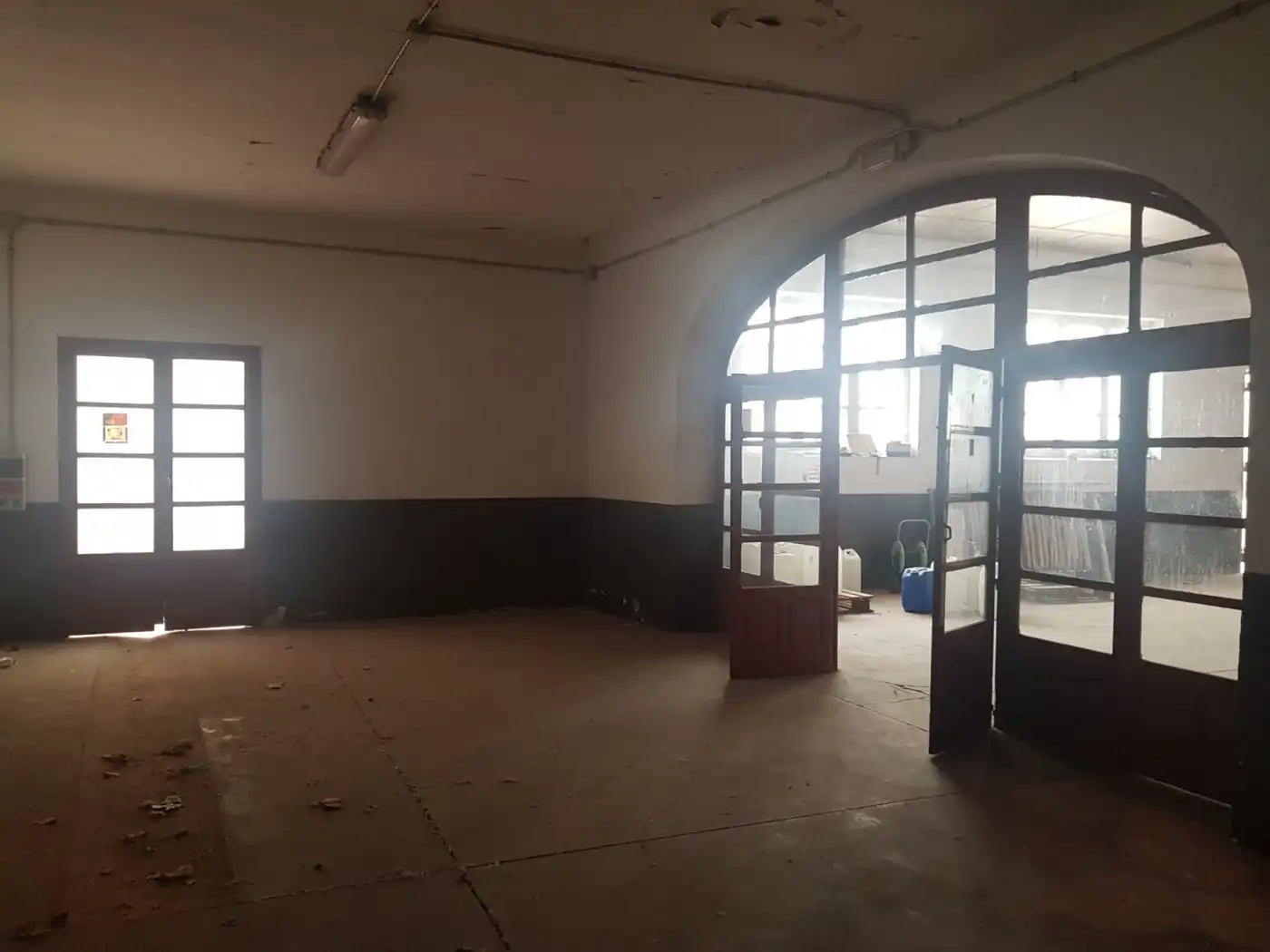 Nave industrial en venta en Villena