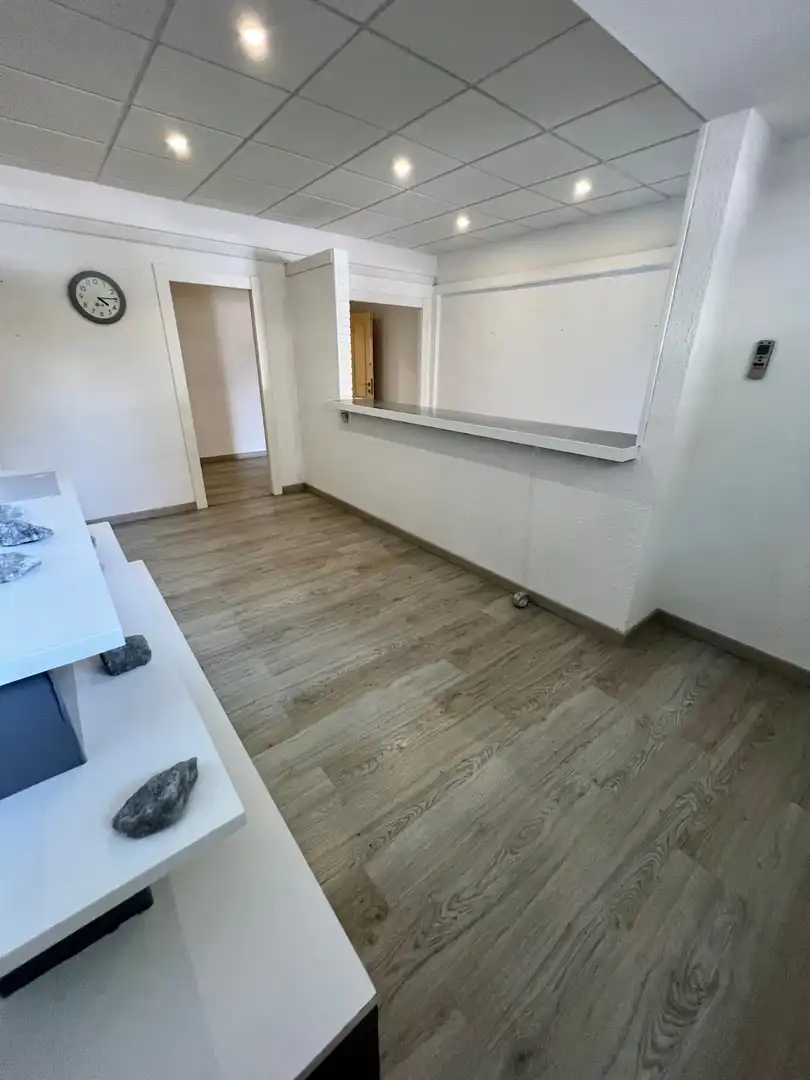 Local comercial de lloguer a Vía Univérsitas, imagen 4