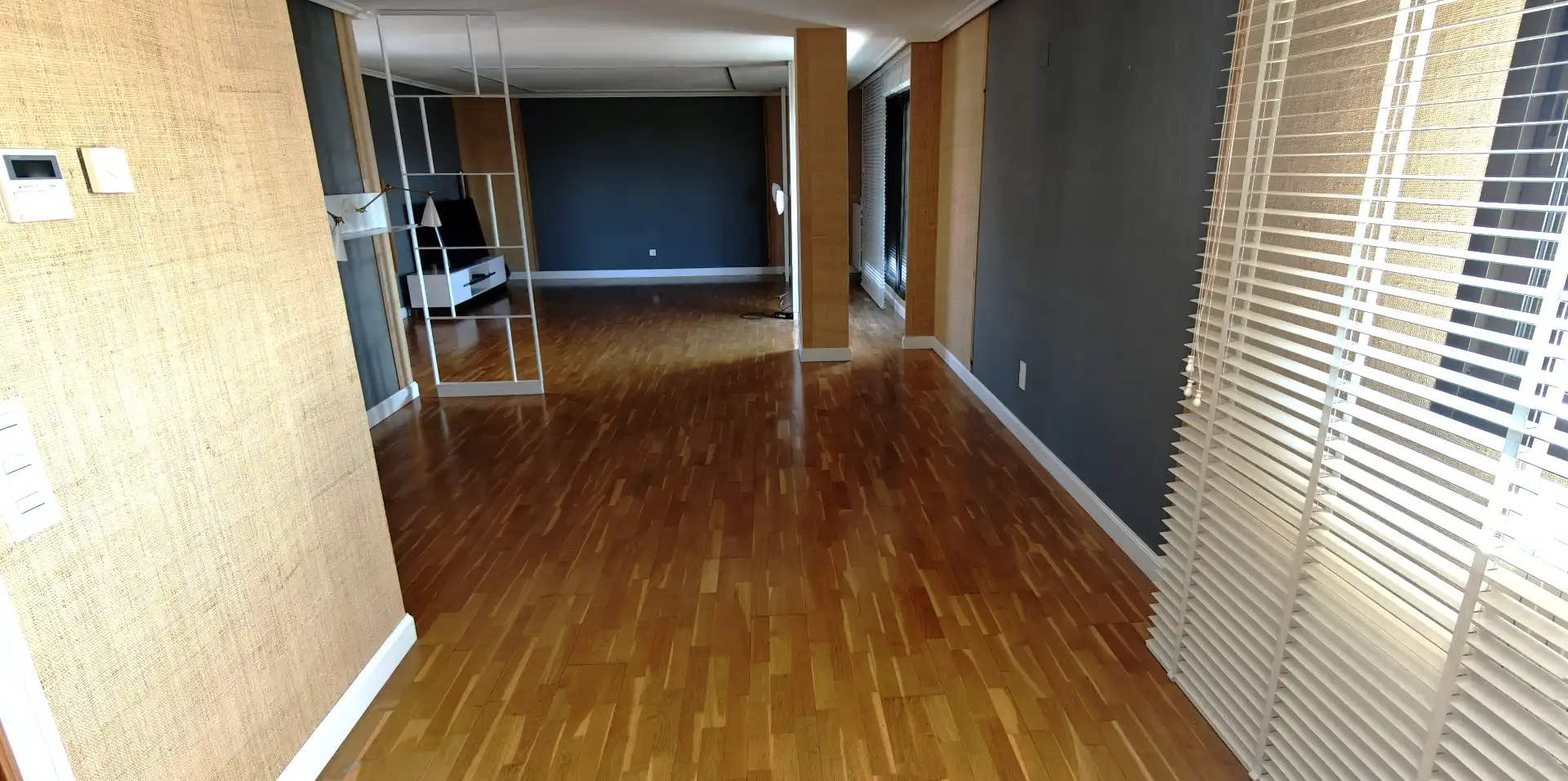 Attic for rent in Zaragoza  with Air Conditioner, Heating and Parquet flooring