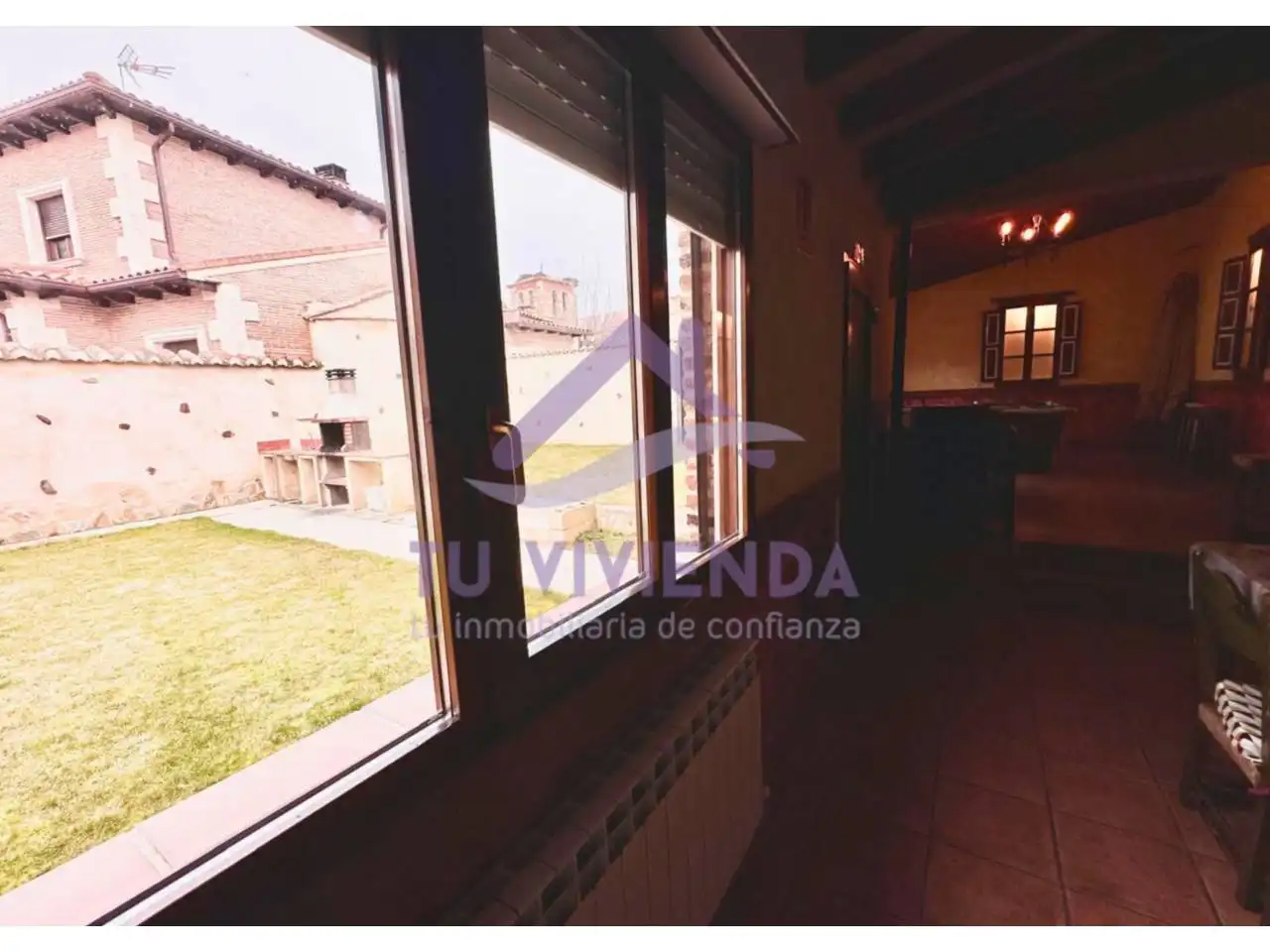 Jardín de Casa o chalet en venta en Bustillo de la Vega con Jardín privado, Piscina y Amueblado