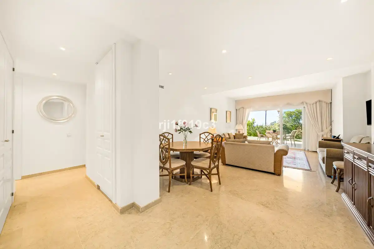 Flat with lift for sale in Elviria - Cabopino, imagen 11