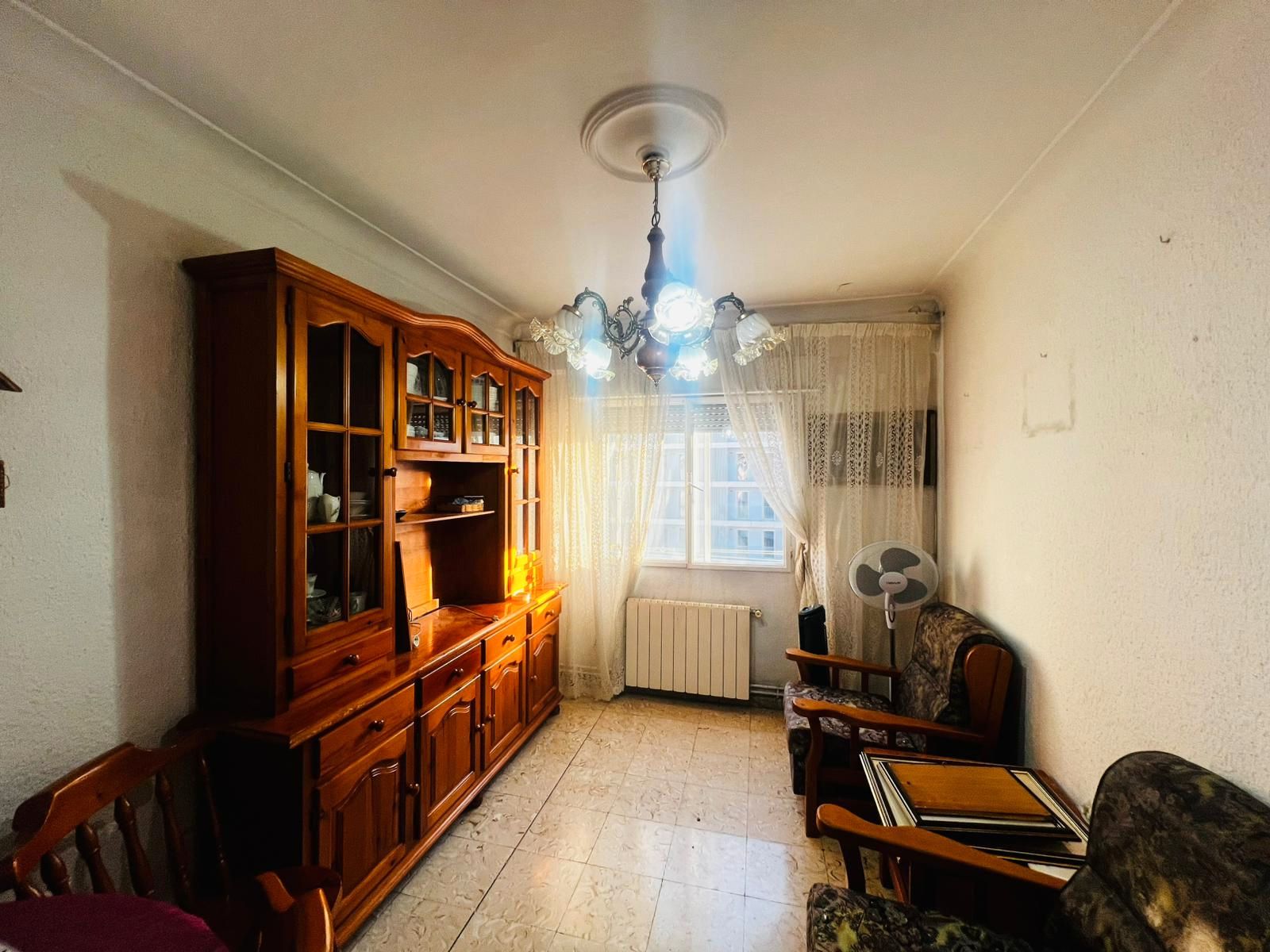 Living room of Flat for sale in  Zaragoza Capital  with Heating, Terrace and Furnished