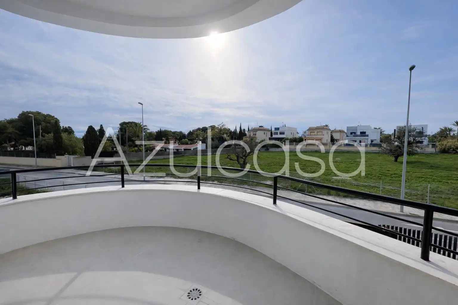 Vista exterior de Casa o xalet en venda en Sant Joan d'Alacant amb Aire condicionat, Calefacció i Terrassa