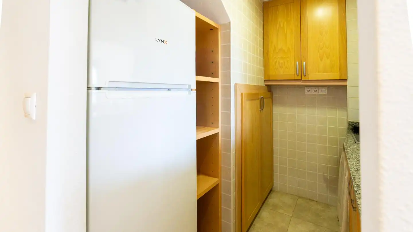 Küche von Wohnung zum Verkauf in Santa Pola mit Klimaanlage, Terrasse und Schwimmbad