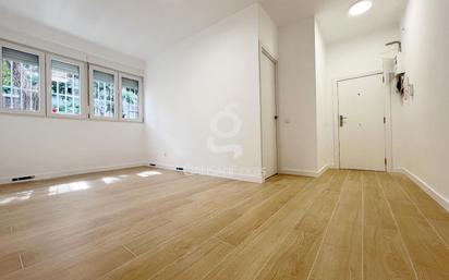 Bedroom of Flat for sale in Cornellà de Llobregat  with Alarm