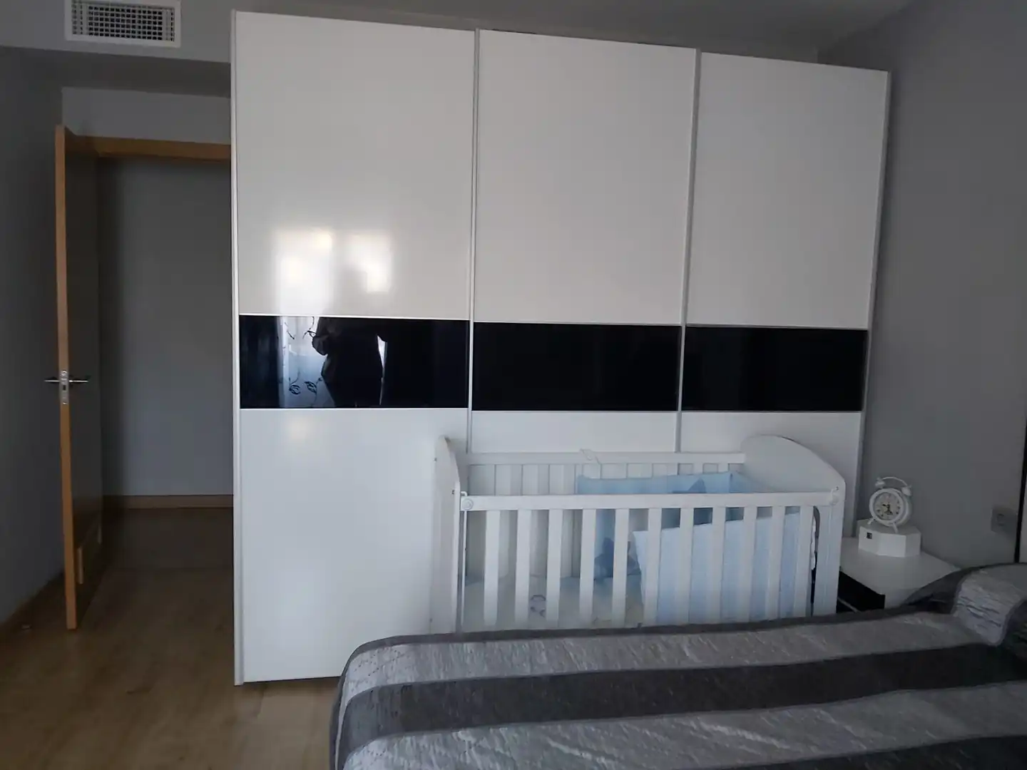 Bedroom of Flat for sale in Córdoba  with Air Conditioner, Heating and Storage room