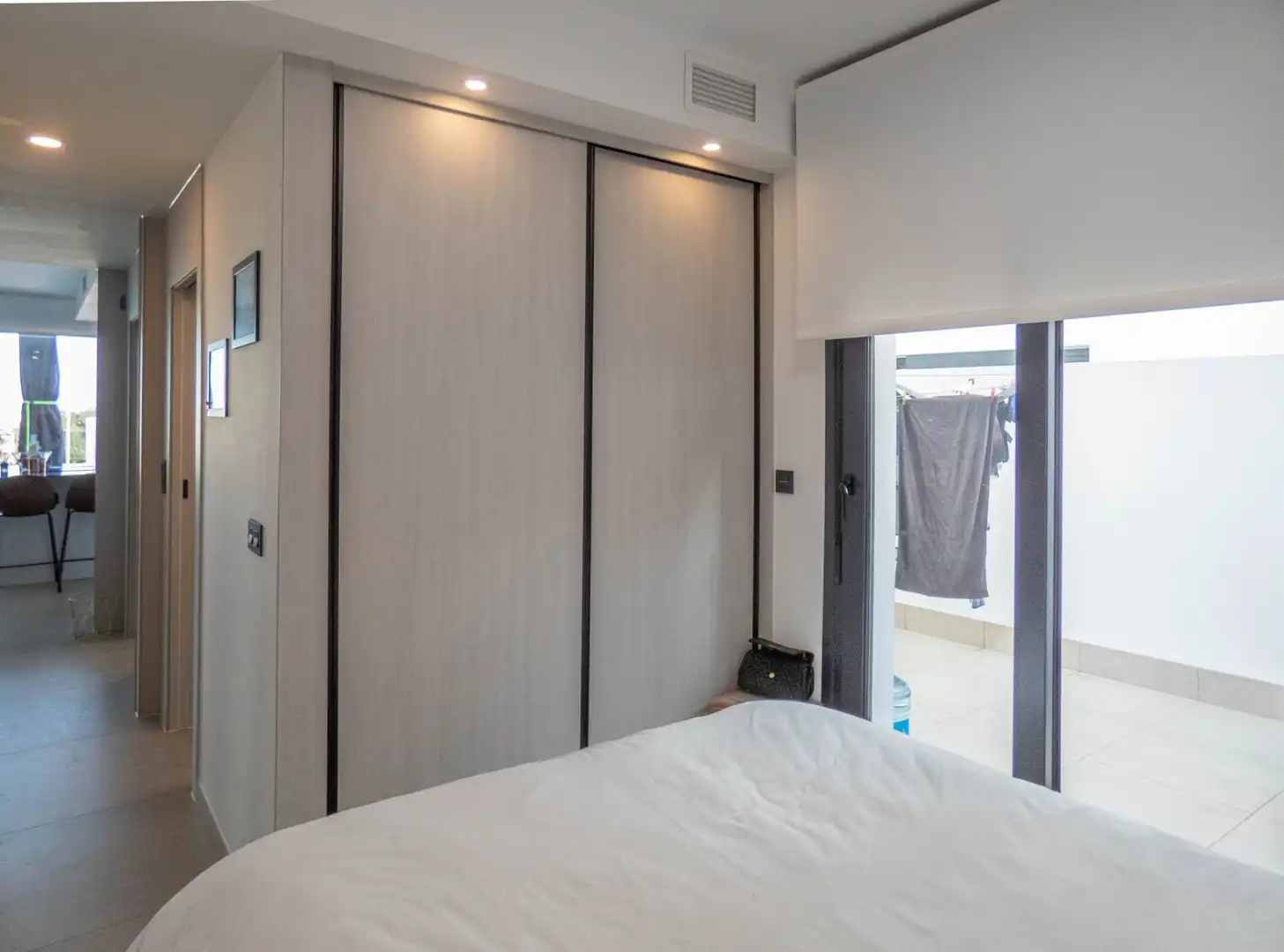 Dormitori de Apartament en venda en Guardamar del Segura amb Terrassa i Alarma