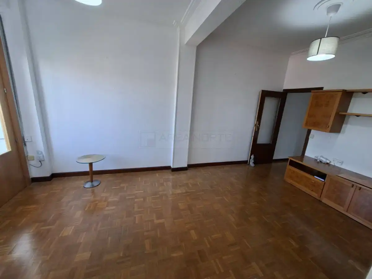 Piso en venta en Vitoria - Gasteiz con Calefacción, Parquet y Terraza