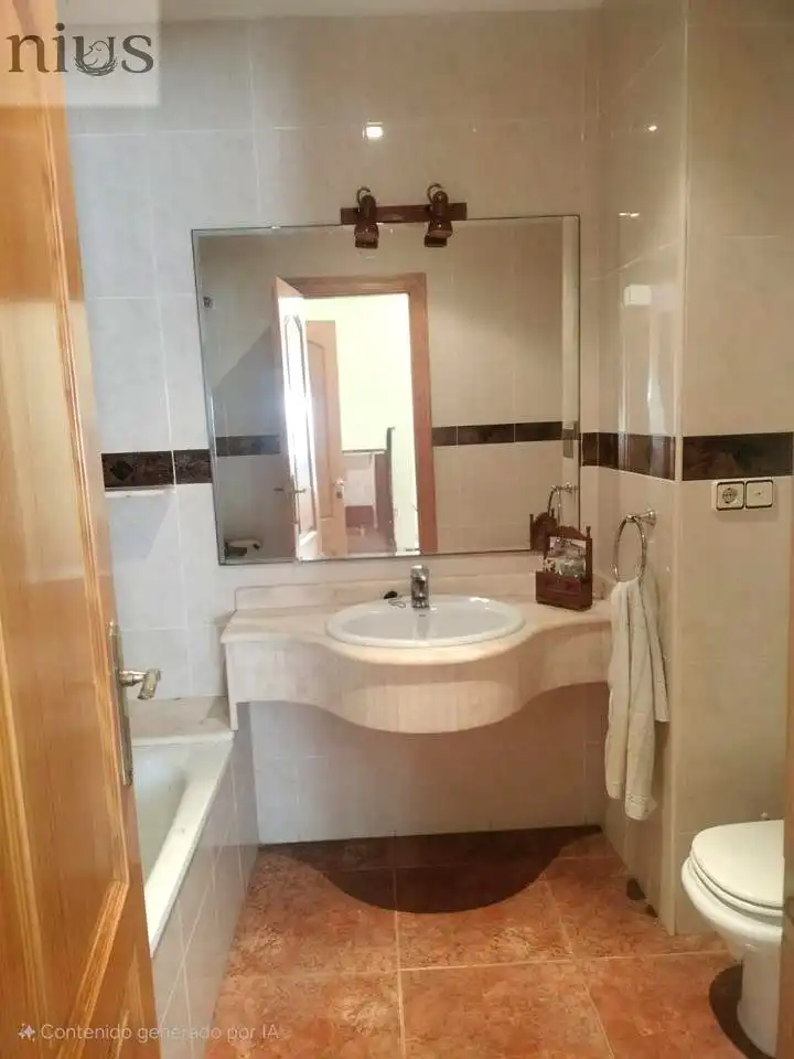 Bany de Pis en venda en Silla amb Aire condicionat i Terrassa